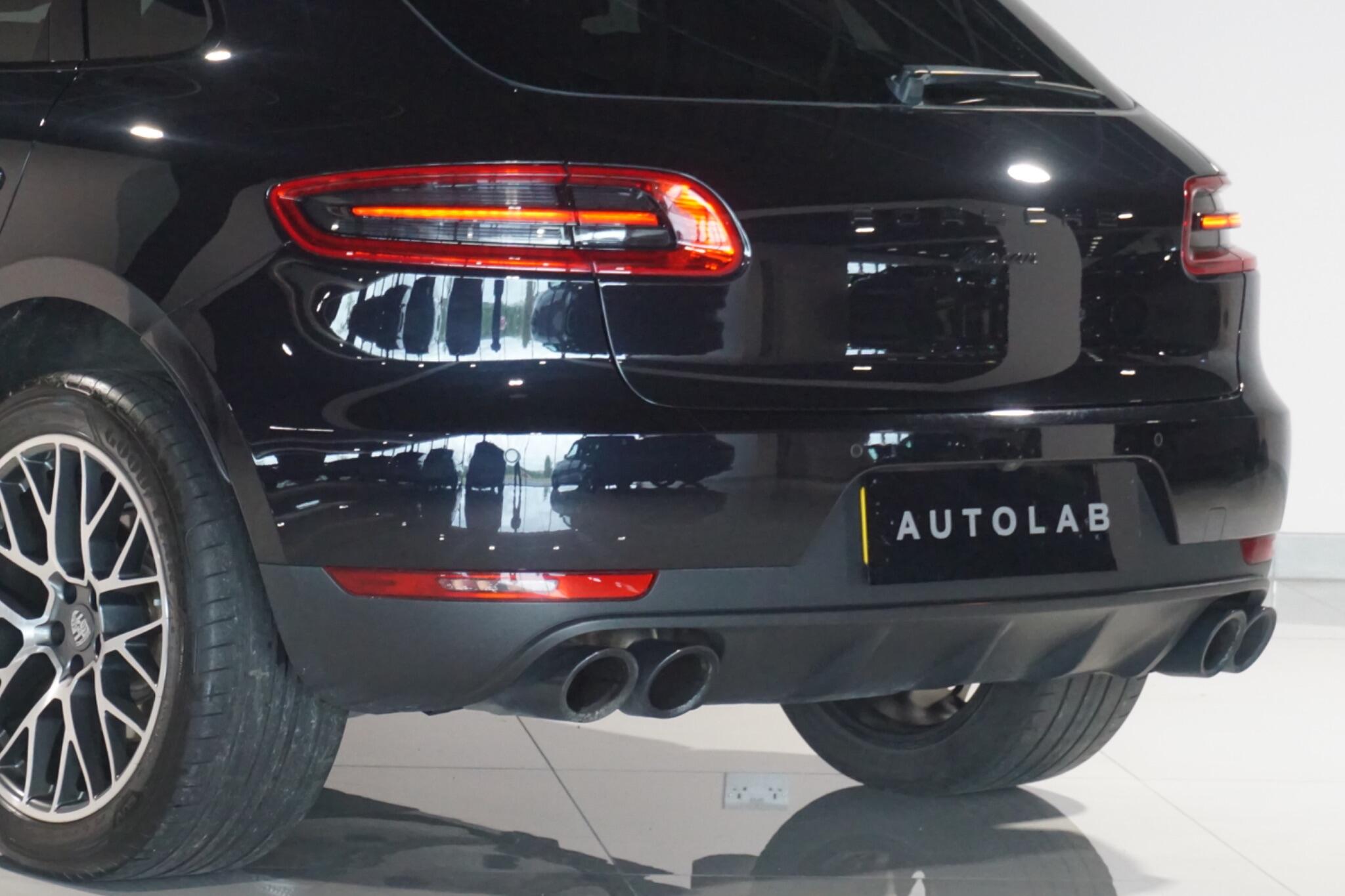 Porsche Macan 2.0T SUV 5dr Petrol PDK 4WD Euro 6 (s/s) (252 ps)
